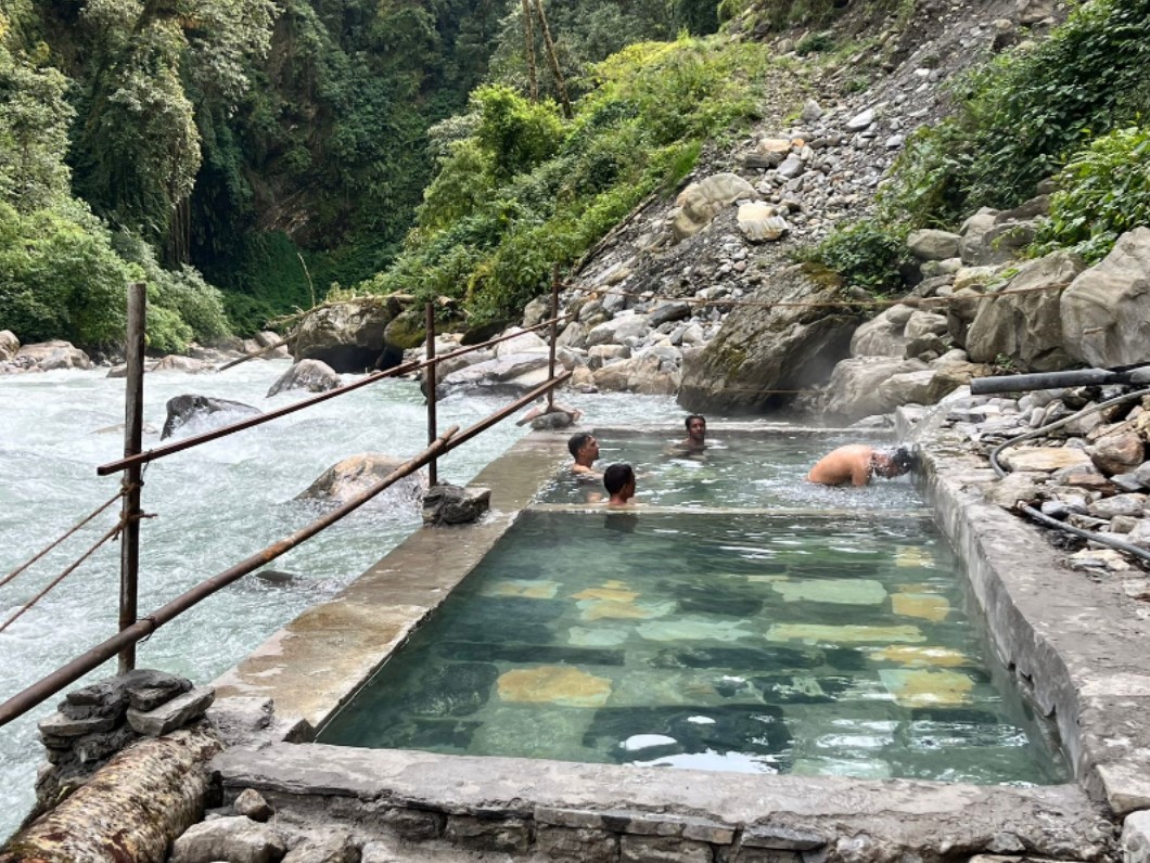 jhinu hotspring1700488077.jpg